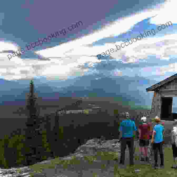 Group Of Hikers Admiring A Panoramic Mountain View In Eastern Oregon 100 Hikes: Eastern Oregon (Oregon Guidebooks)